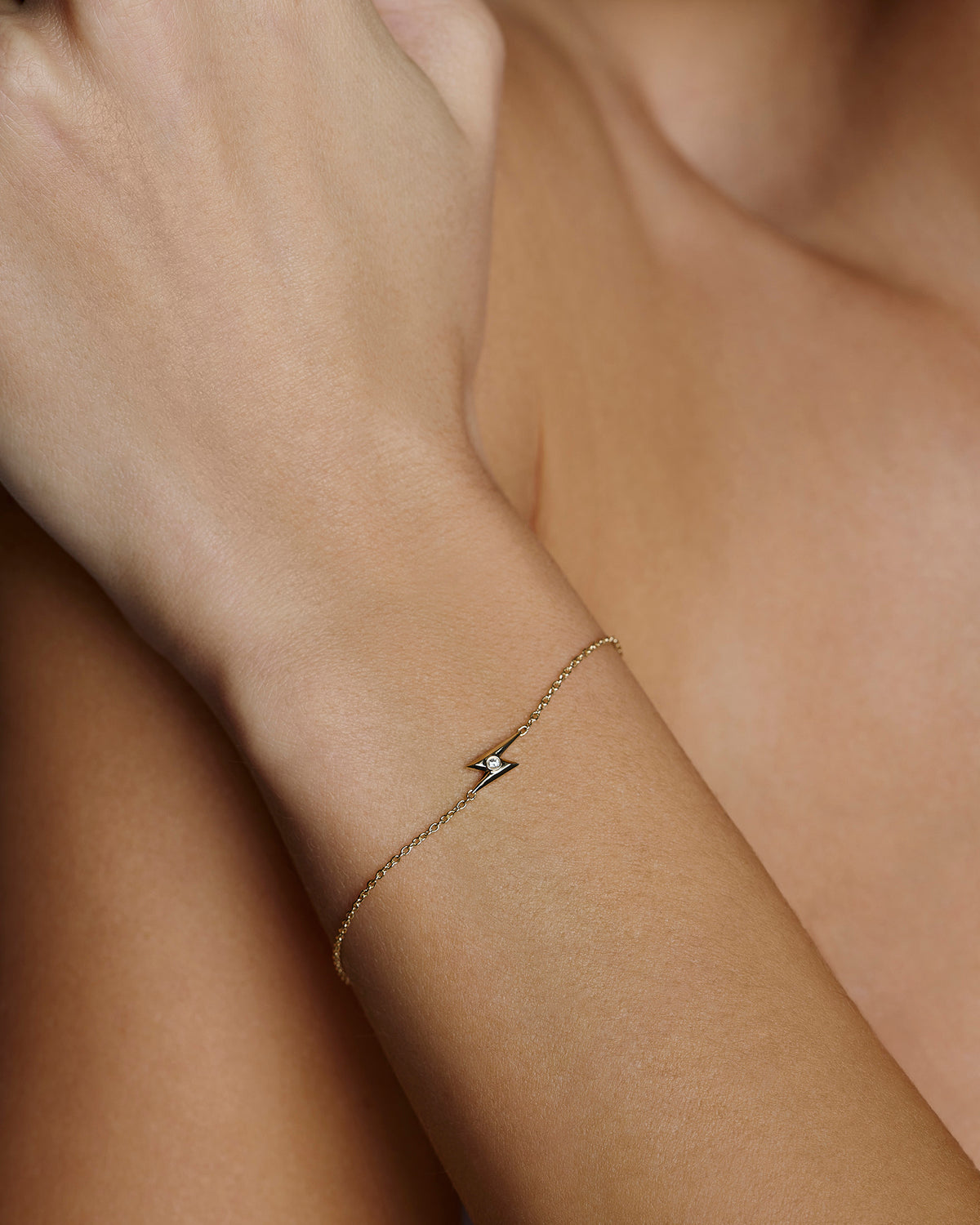 Lightning Bolt bracelet - close-up detail | 14k gold bracelet